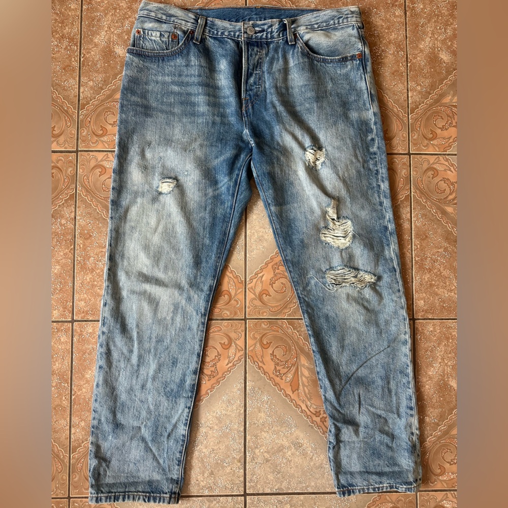 Women’s Levi’s 501 Distressed Acid Wash Jeans